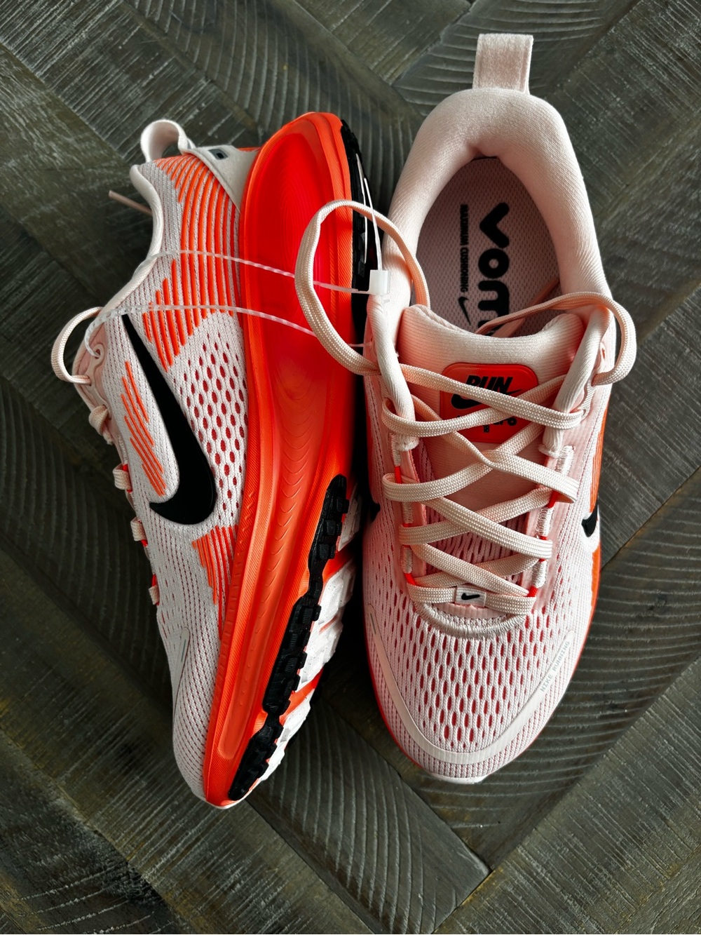 Nike Vomero Kids Sneaker Size 4Y